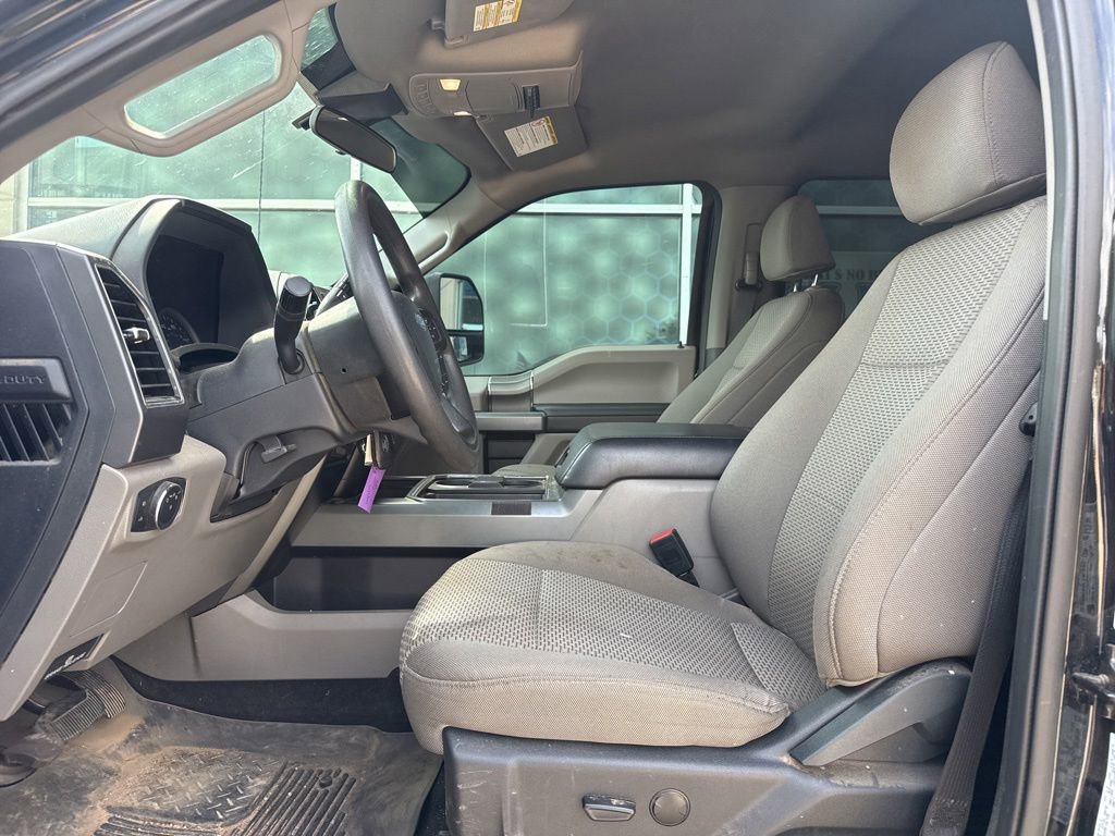 Used 2022 Ford F250 XLT w/ Black Appearance Package AWD/4WD image 10