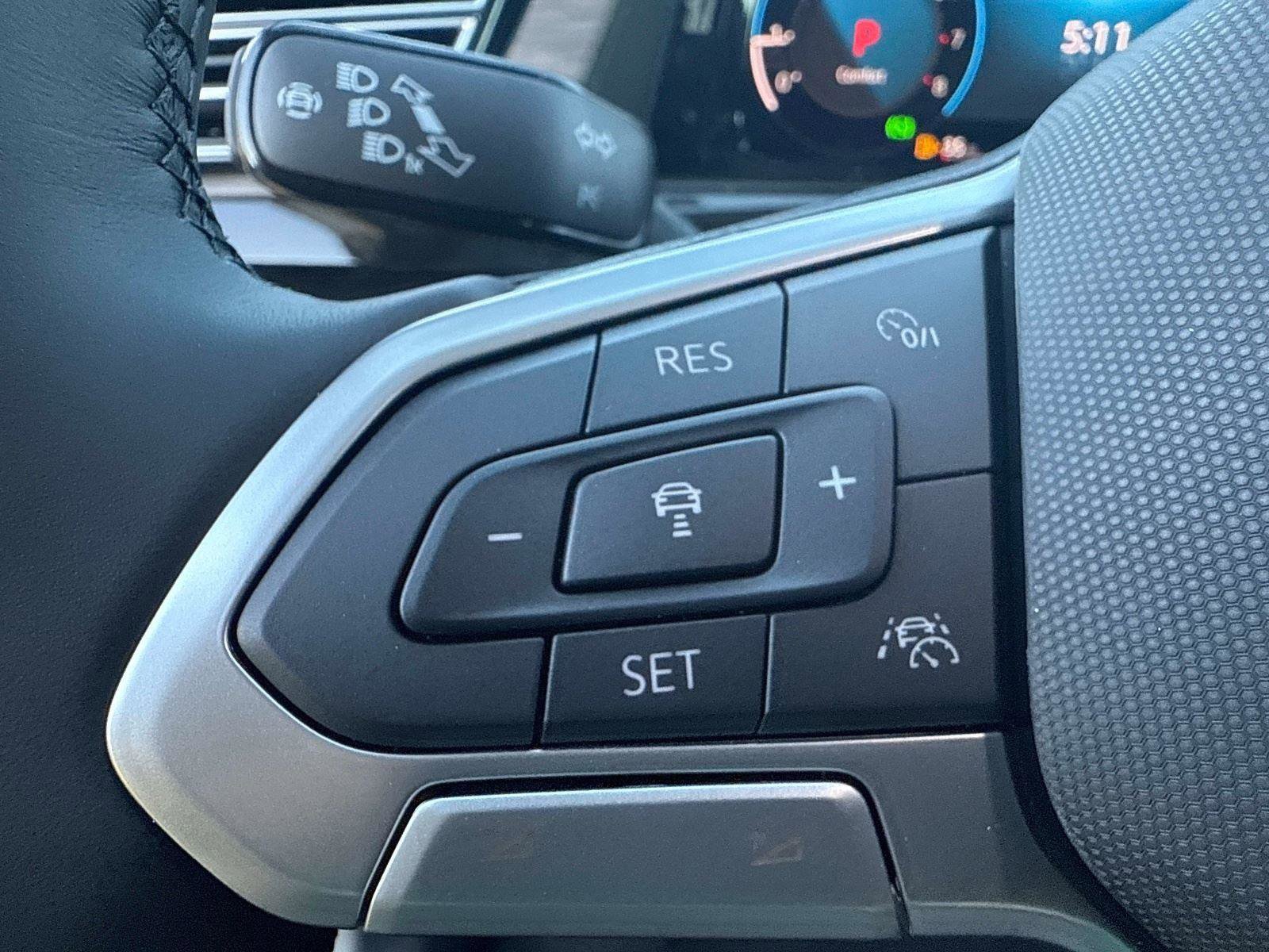 New 2026 Volkswagen Atlas SEL Premium R-Line image 23