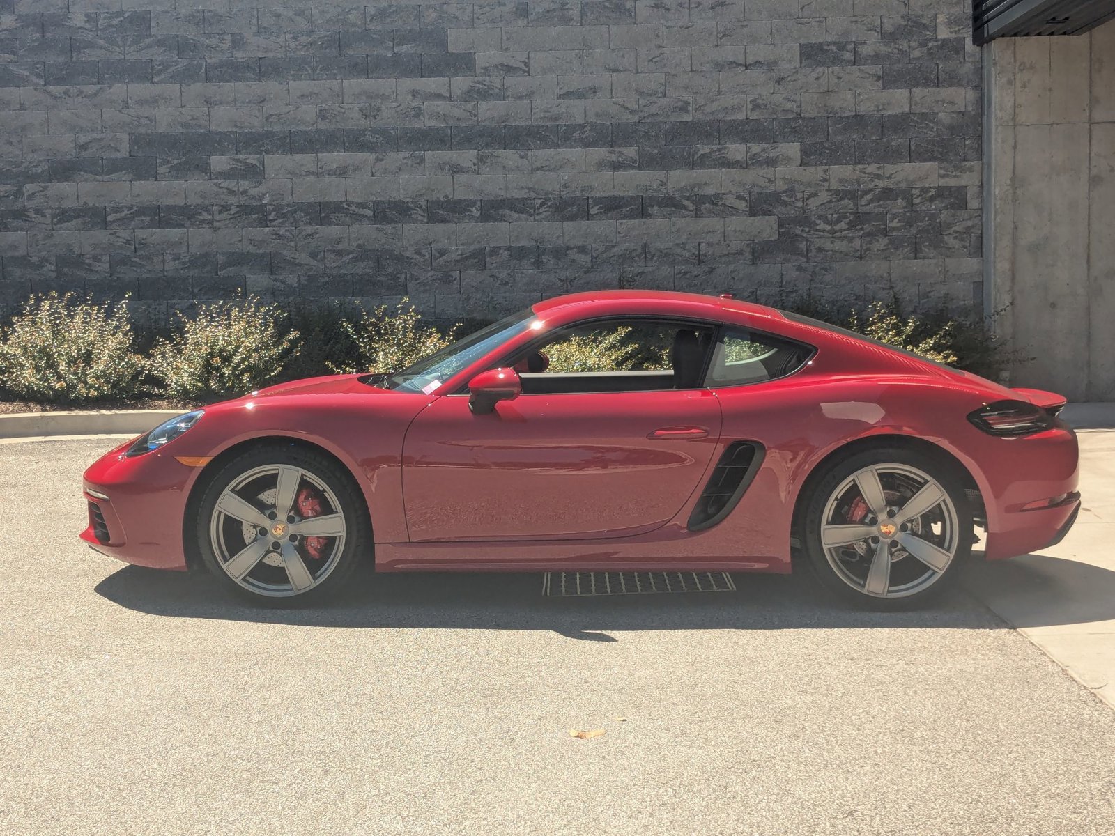 New 2025 Porsche 718 Cayman S image 2