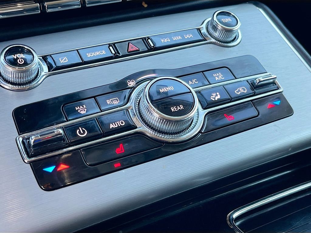 Used 2023 Lincoln Aviator AWD image 20