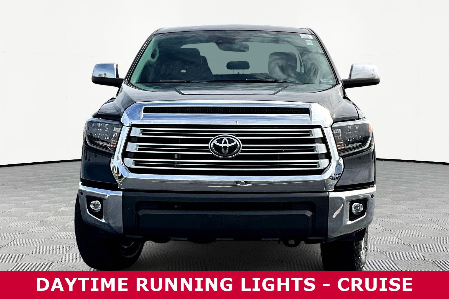 Used 2021 Toyota Tundra Limited w/ Limited Premium Package AWD/4WD image 2