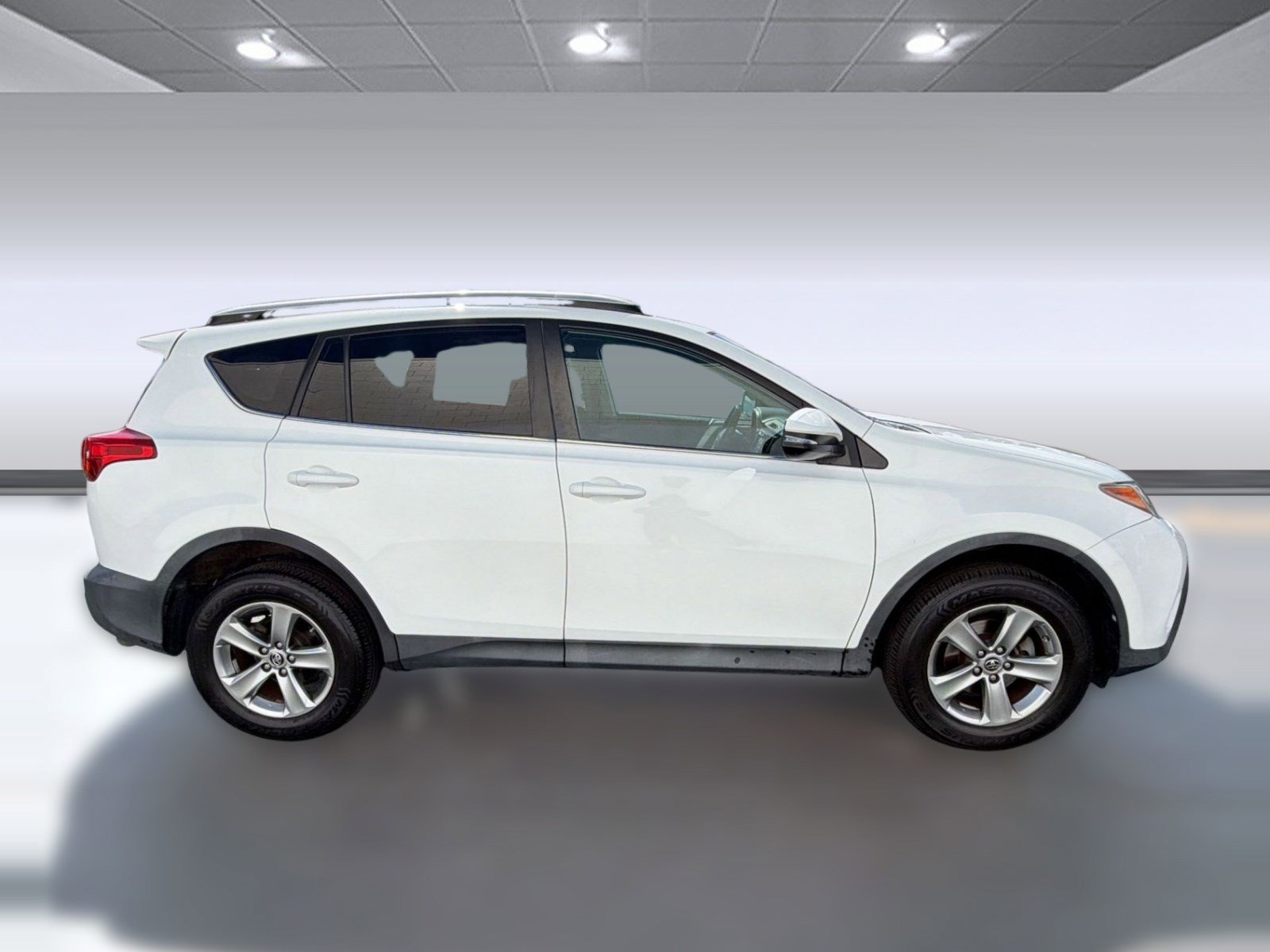 Used 2015 Toyota RAV4 XLE image 8