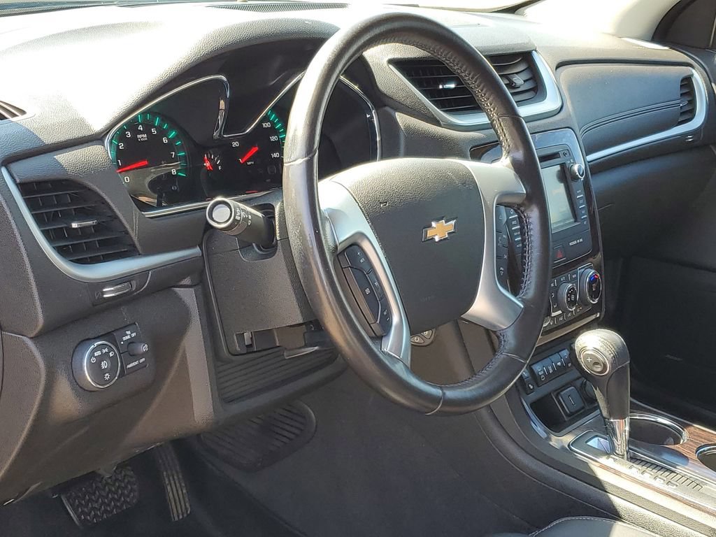 Used 2017 Chevrolet Traverse LT FWD image 9