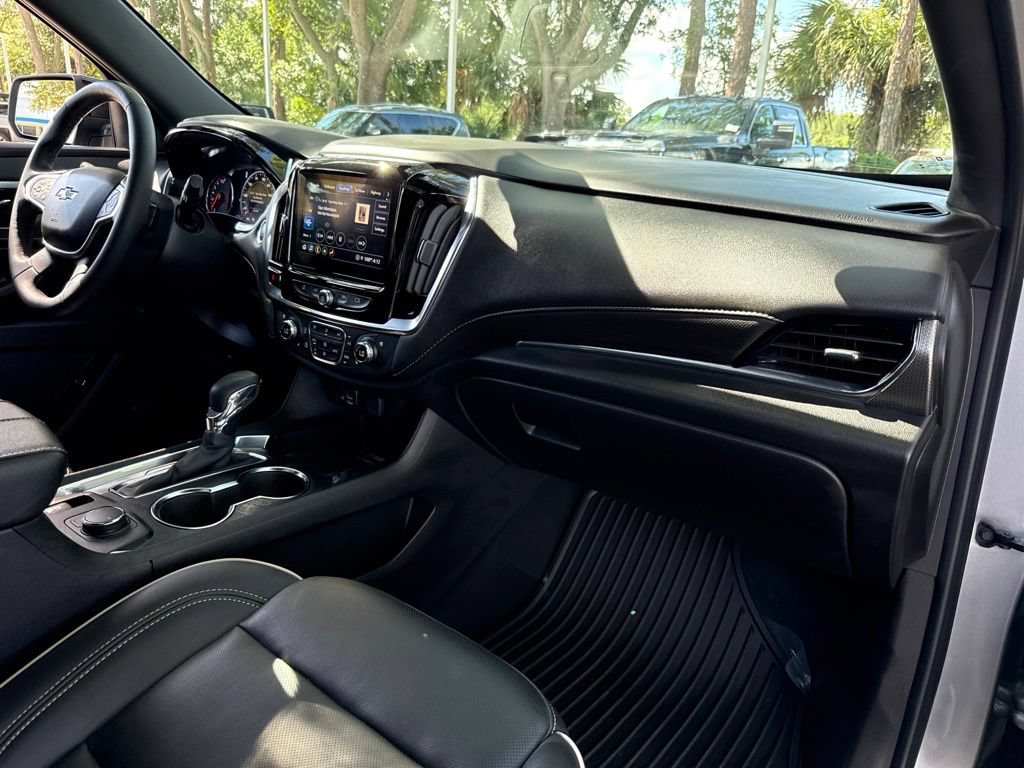 Used 2023 Chevrolet Traverse Premier w/ Redline Edition FWD image 25