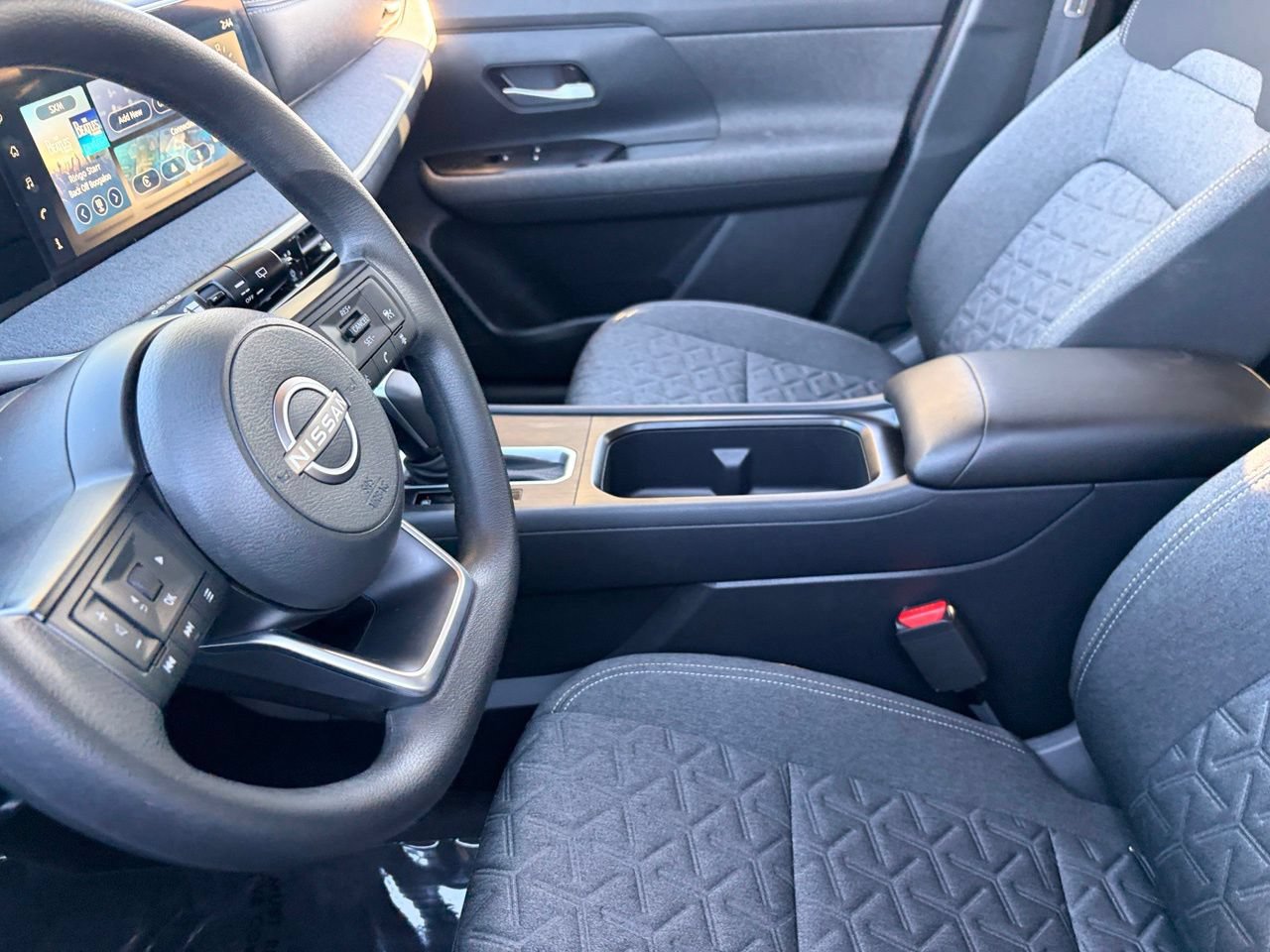 Certified 2025 Nissan Kicks SV FWD image 16