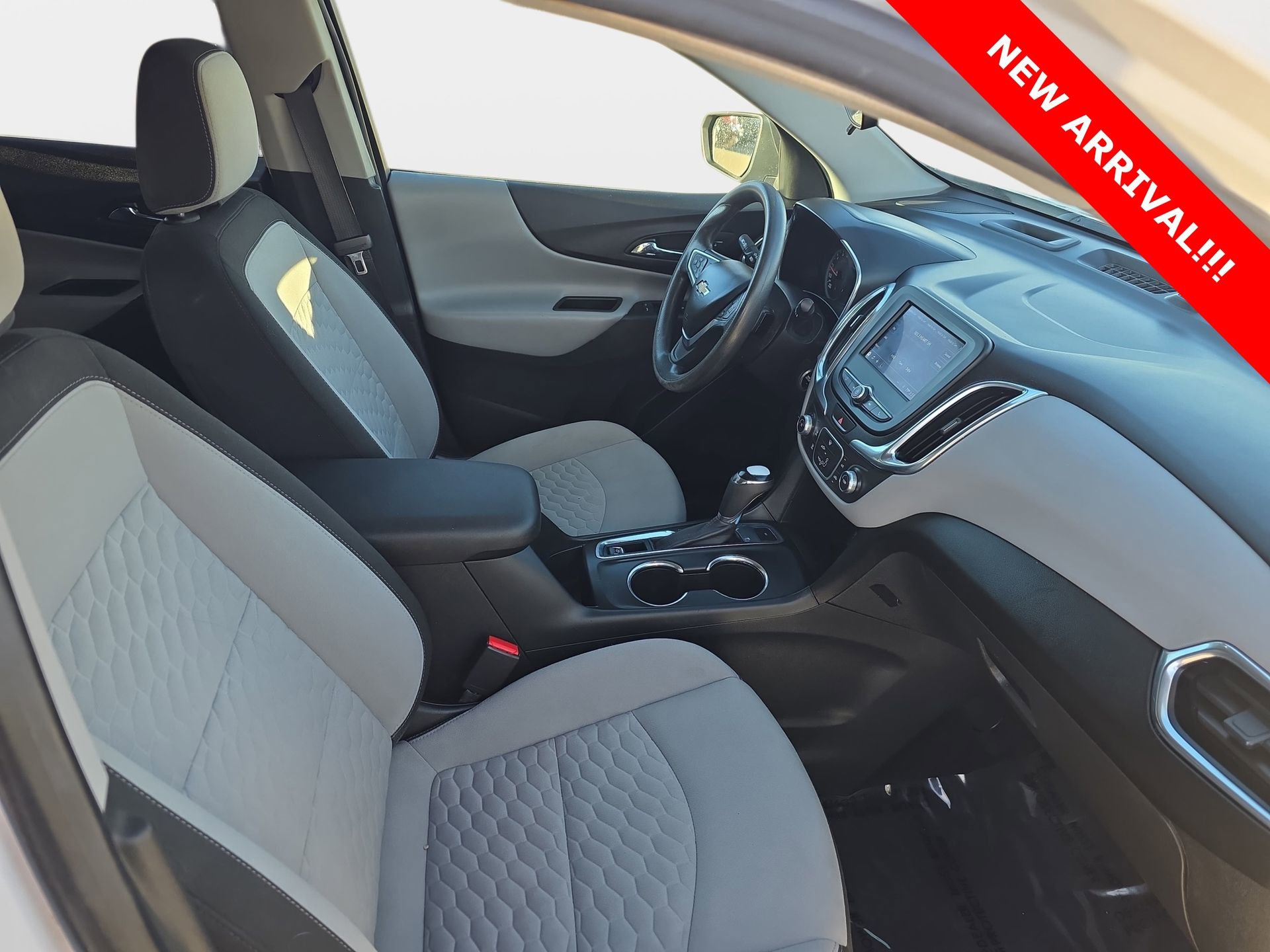 Used 2020 Chevrolet Equinox LS w/ LS Convenience Package image 10