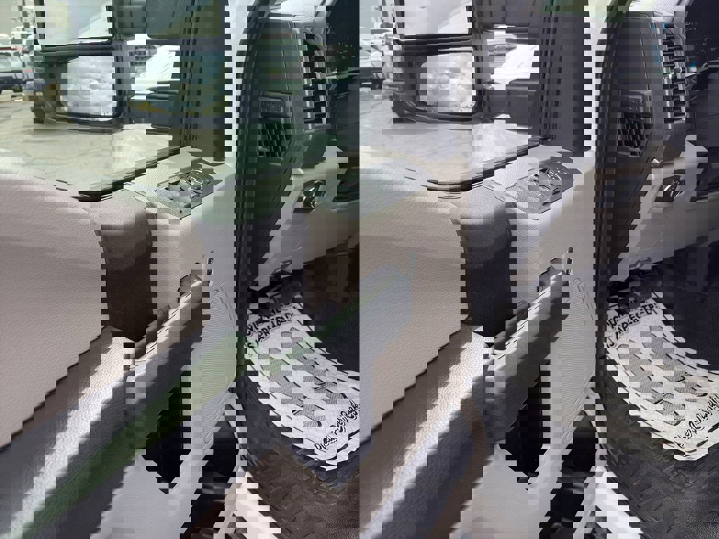 Used 2021 Ford F250 XL w/ Power Equipment Group image 9