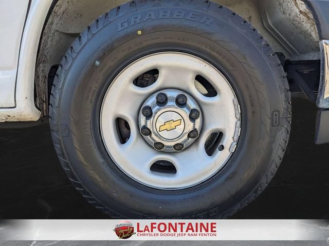Used 2025 Chevrolet Express 3500 LT w/ LT Preferred Equipment Group RWD image 30