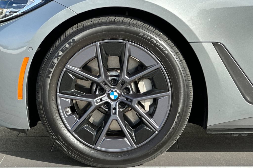 Used 2023 BMW i4 eDrive40 RWD image 32
