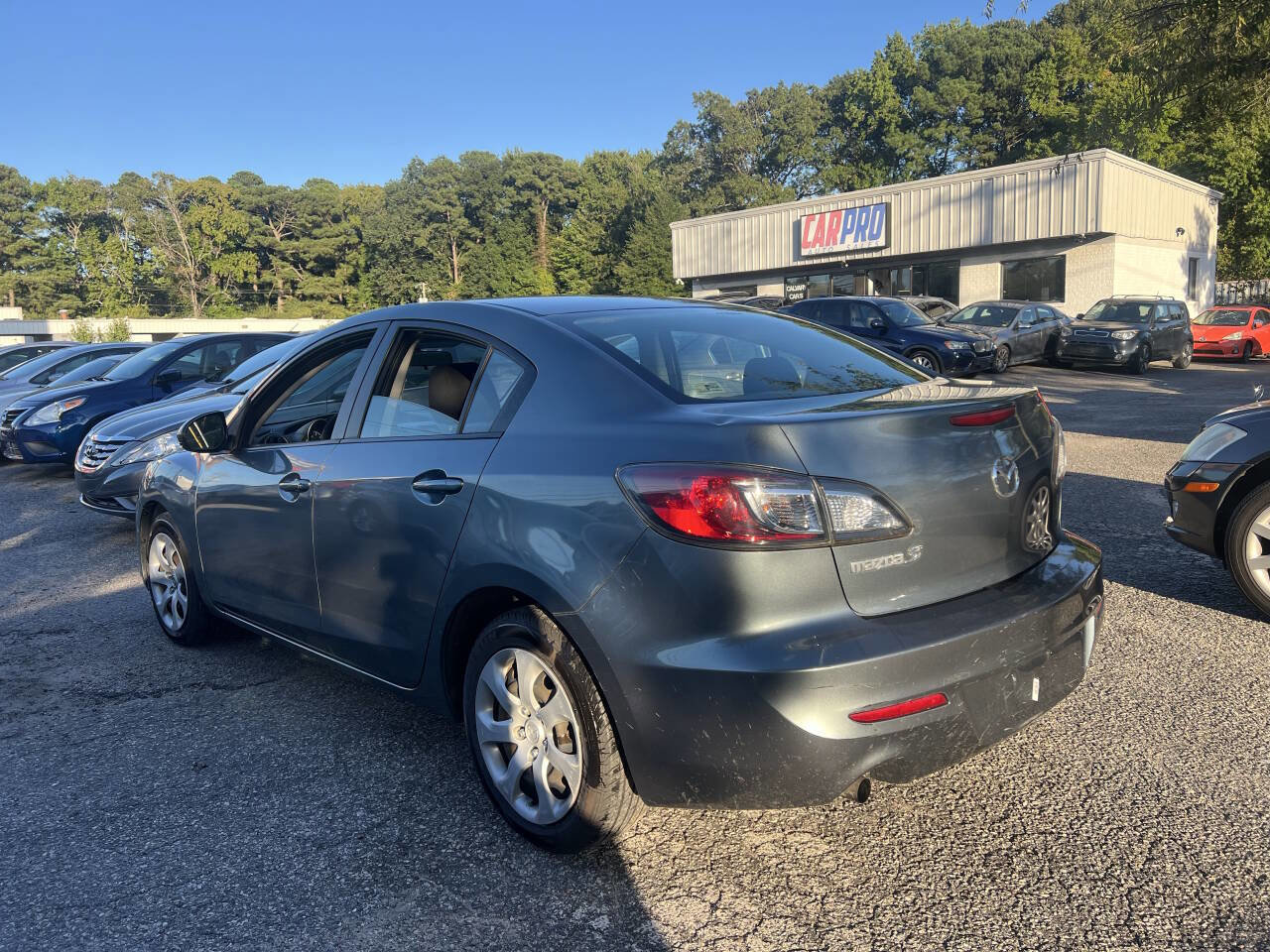 Used 2013 MAZDA MAZDA3 i SV w/ Convenience Pkg image 9