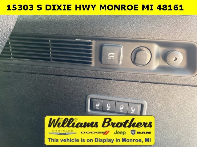 Used 2024 Jeep Wagoneer Series II w/ Flexible Seating Group image 31