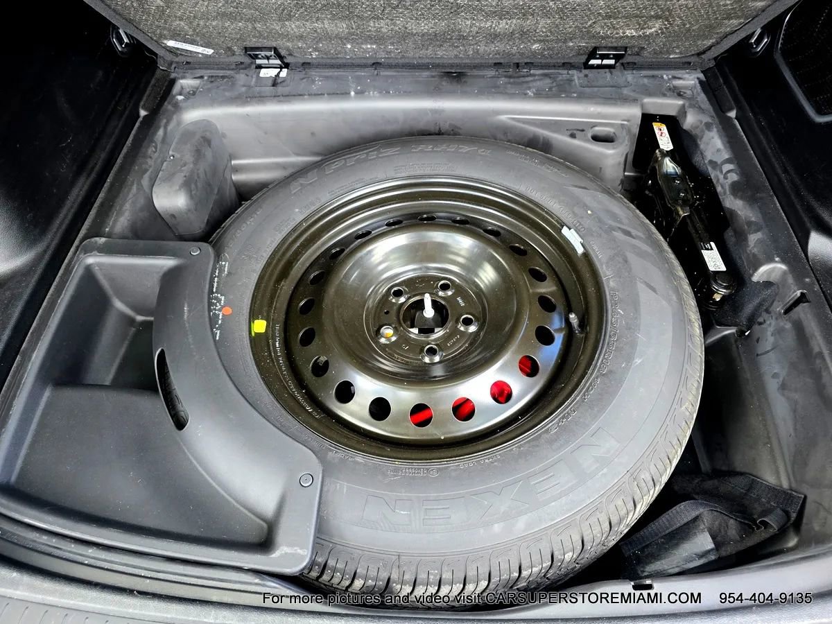 Used 2023 Jeep Grand Cherokee 4WD 4xe image 43