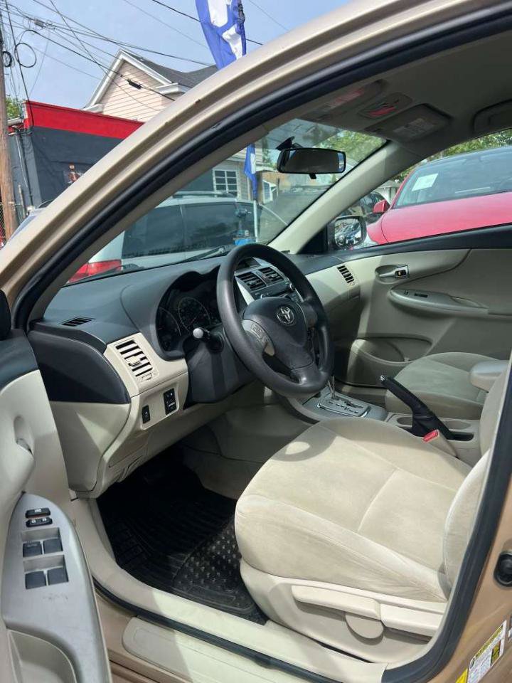 Used 2012 Toyota Corolla LE FWD image 20