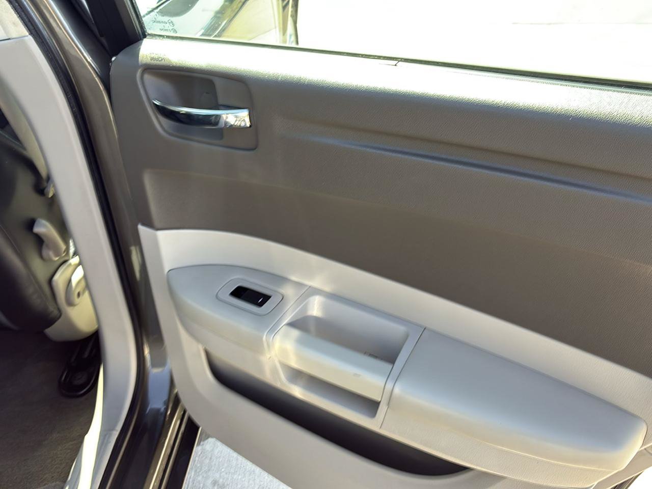 Used 2008 Chrysler 300 LX RWD image 36