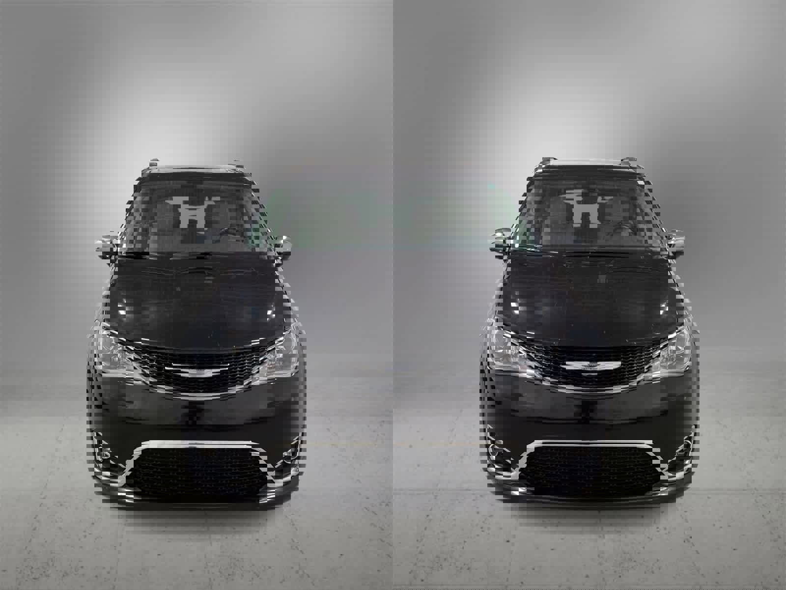 Certified 2017 Chrysler Pacifica Limited image 4