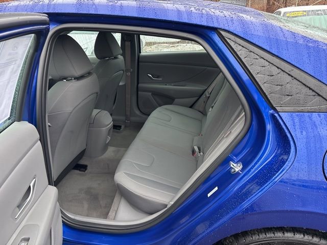 Certified 2025 Hyundai Elantra Sport image 23