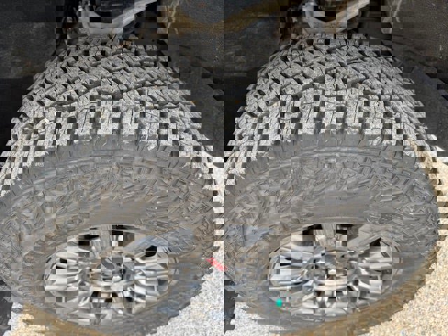 Used 2024 GMC Sierra 1500 AT4X image 10