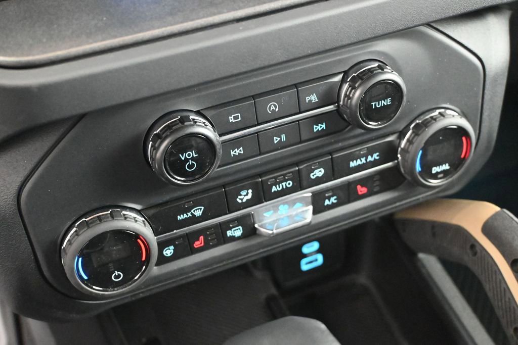 Used 2025 Ford Bronco Badlands AWD/4WD image 15