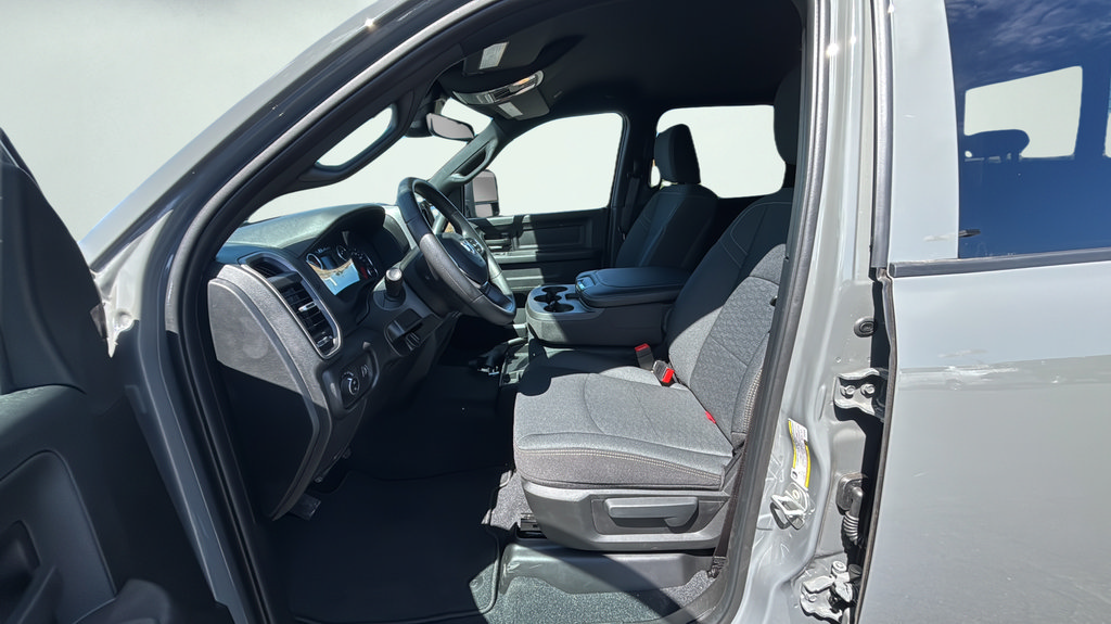 New 2026 RAM 3500 Tradesman AWD/4WD image 31