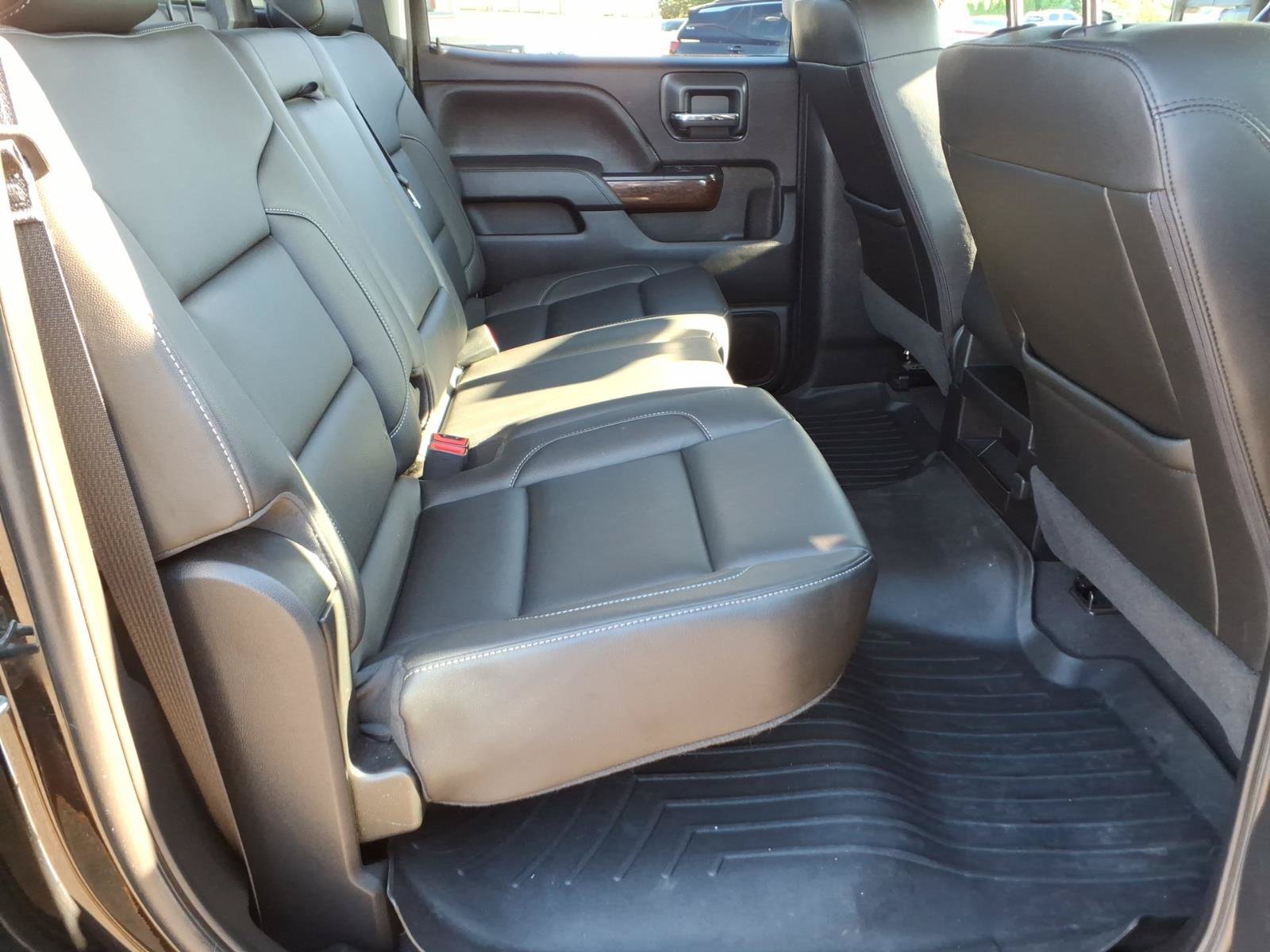 Used 2019 GMC Sierra 2500 SLT w/ Duramax Plus Package AWD/4WD image 25