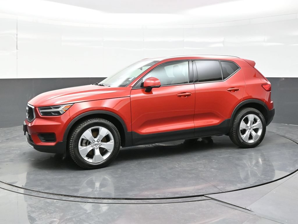 Used 2020 Volvo XC40 T5 Momentum w/ Protection Package Premier AWD/4WD image 3