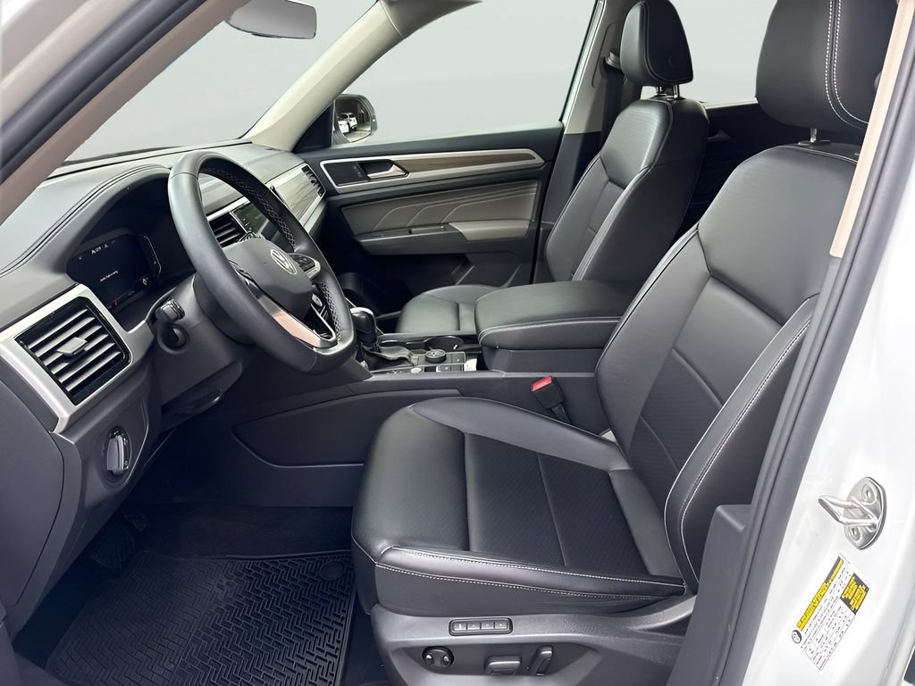 Used 2023 Volkswagen Atlas SEL AWD/4WD image 17