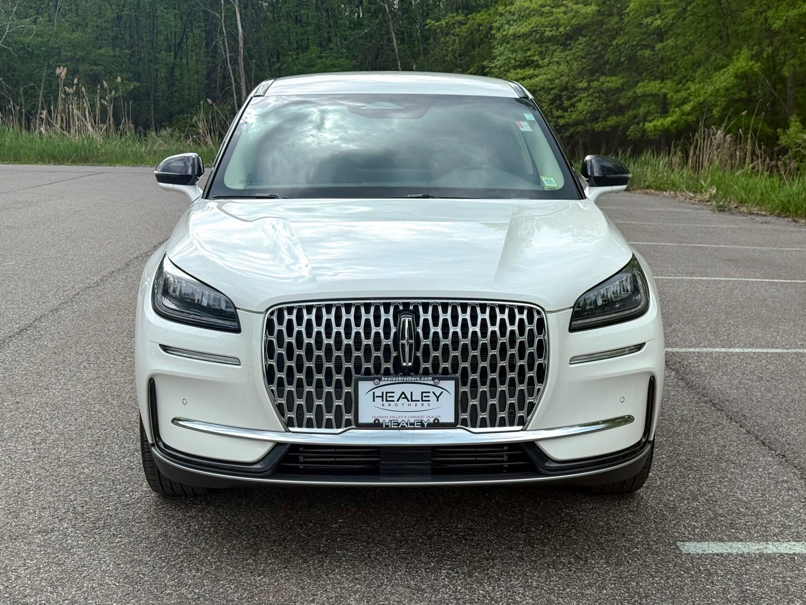 Used 2023 Lincoln Corsair AWD w/ Equipment Group 101A image 2