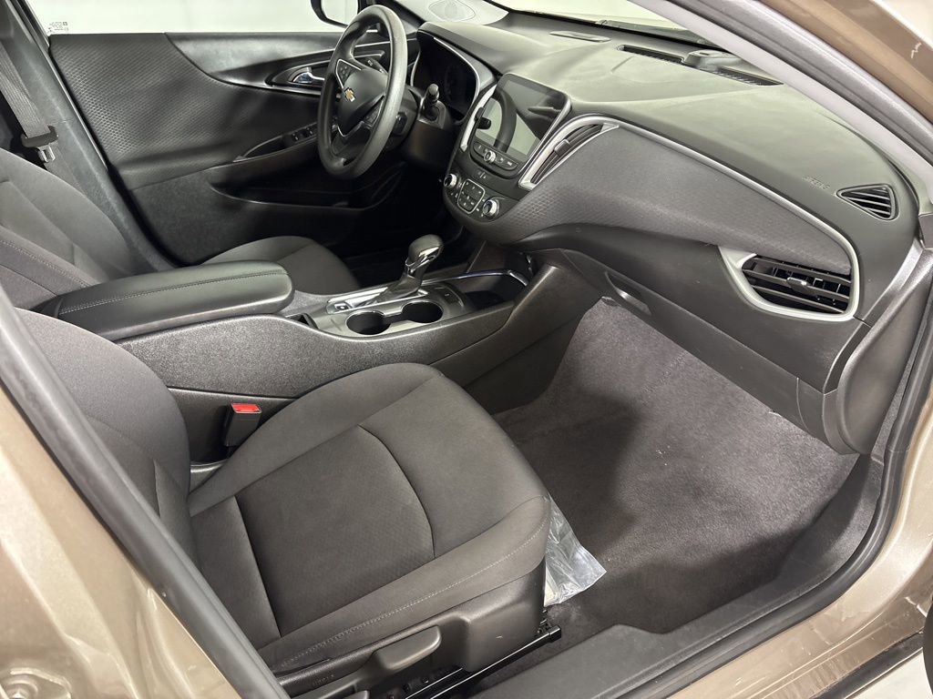 Used 2023 Chevrolet Malibu LT FWD image 18
