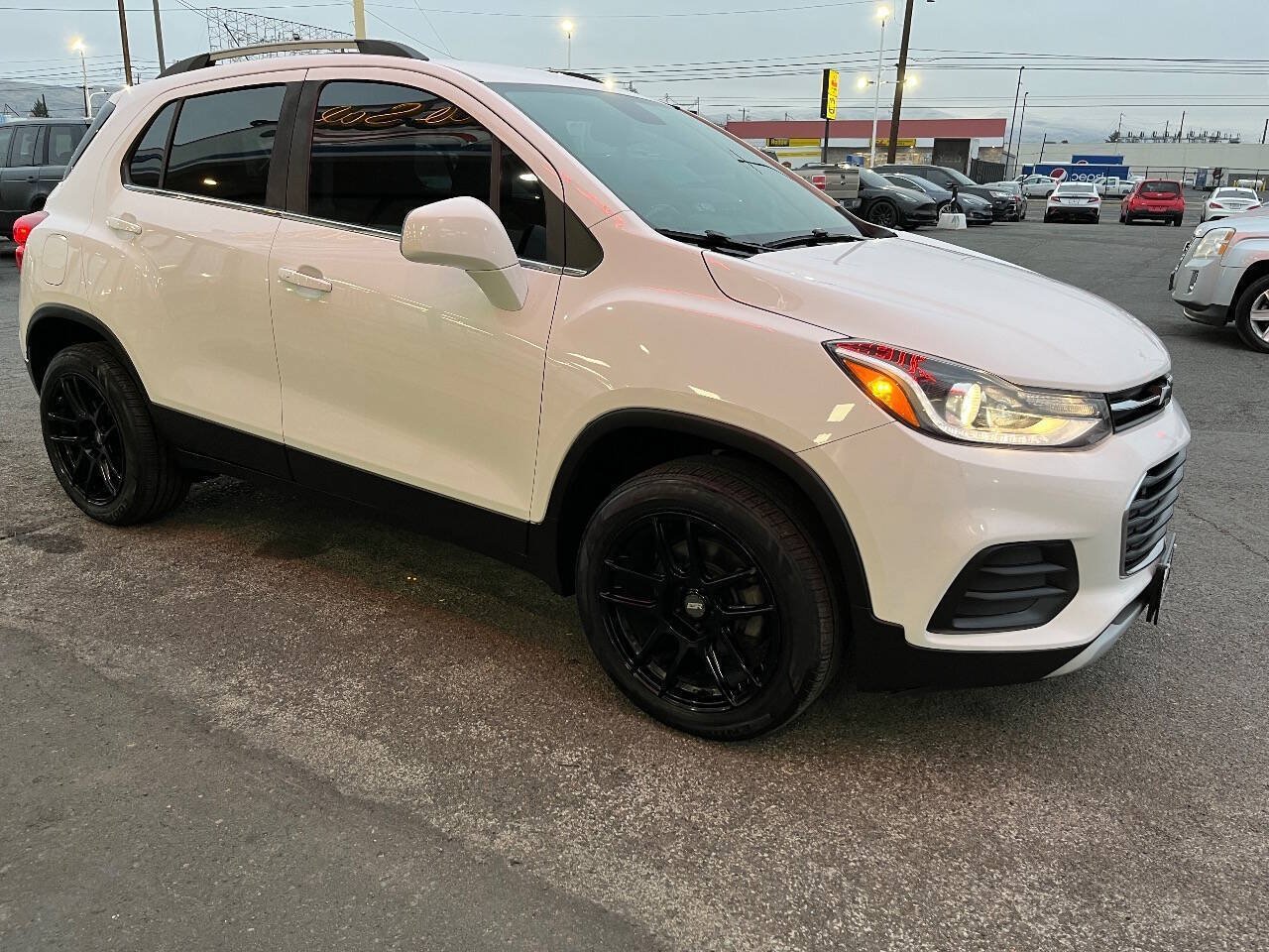 Used 2020 Chevrolet Trax LT w/ LT Convenience Package AWD/4WD image 6