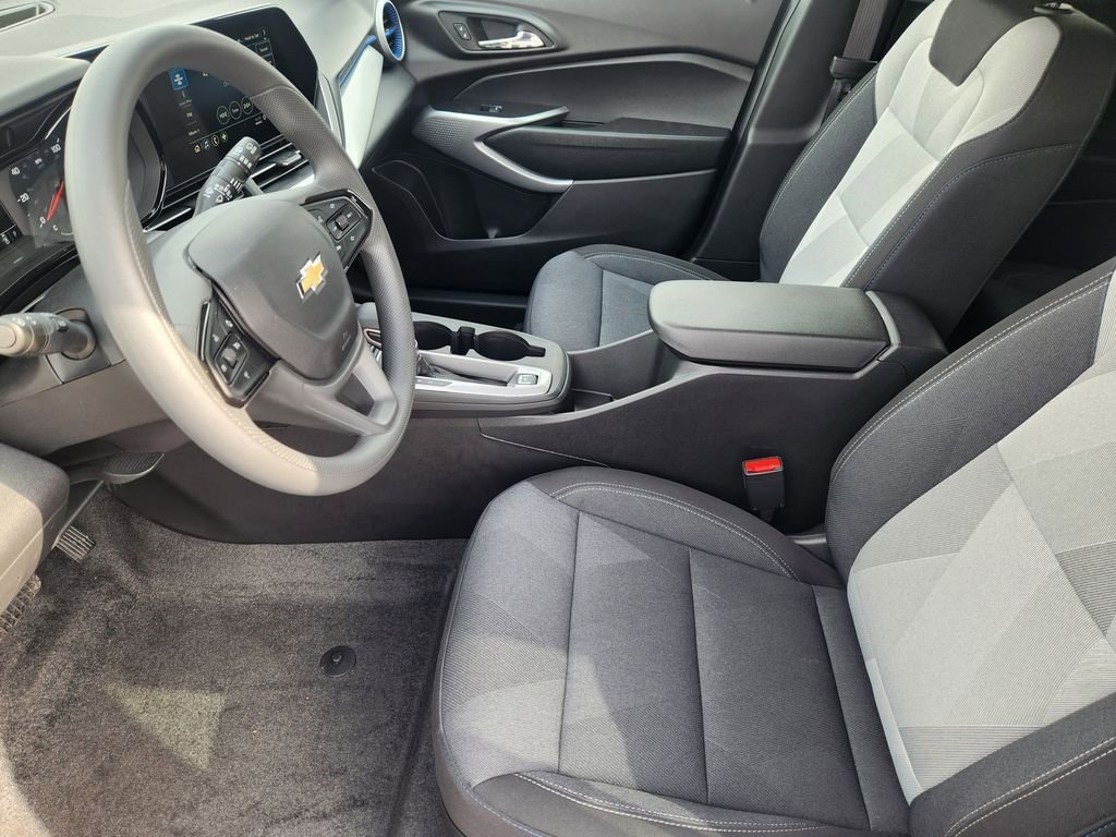 Used 2026 Chevrolet Trax LS w/ LS Convenience Package image 14