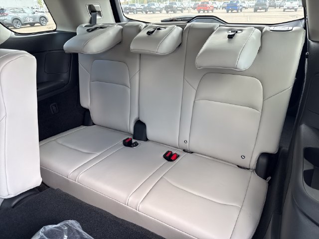 New 2026 Nissan Pathfinder SL FWD image 29