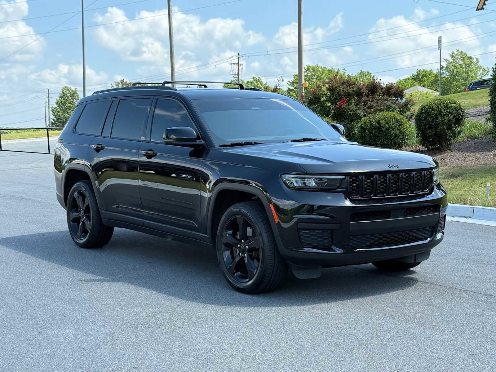 Used 2023 Jeep Grand Cherokee L Laredo AWD/4WD image 7