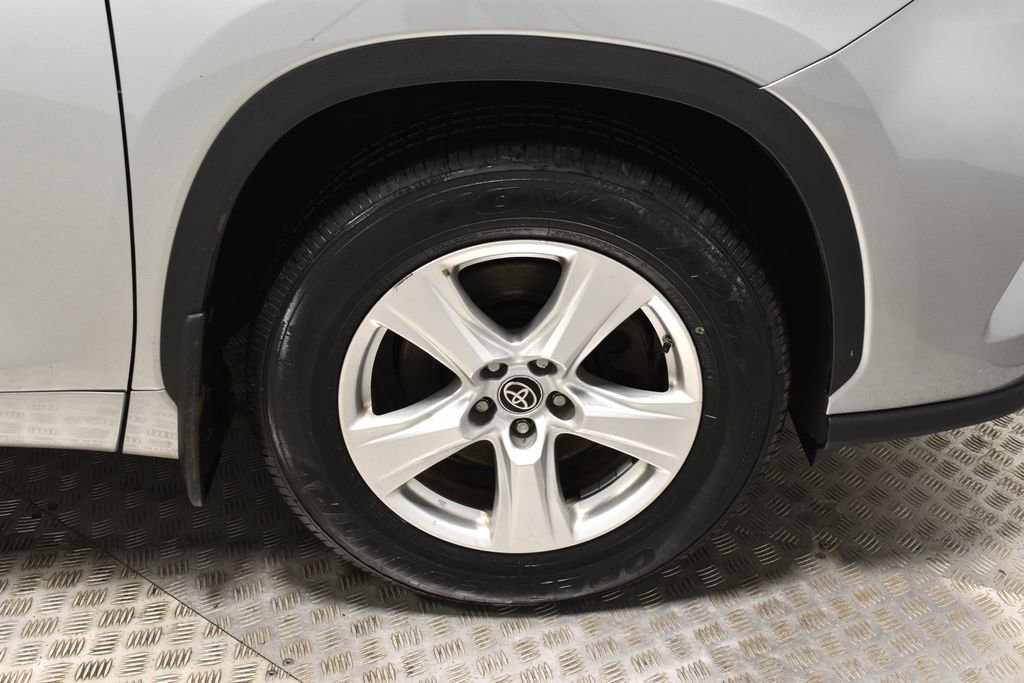 Used 2023 Toyota Highlander XLE image 37