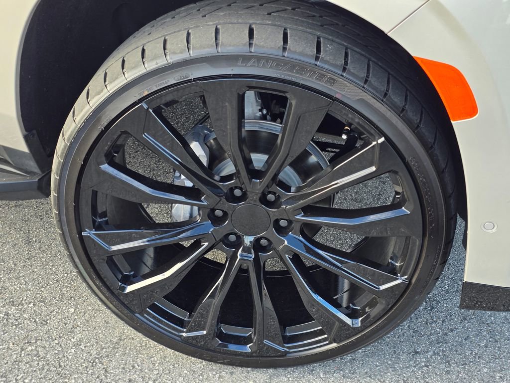 Used 2023 Cadillac Escalade Premium Luxury image 11