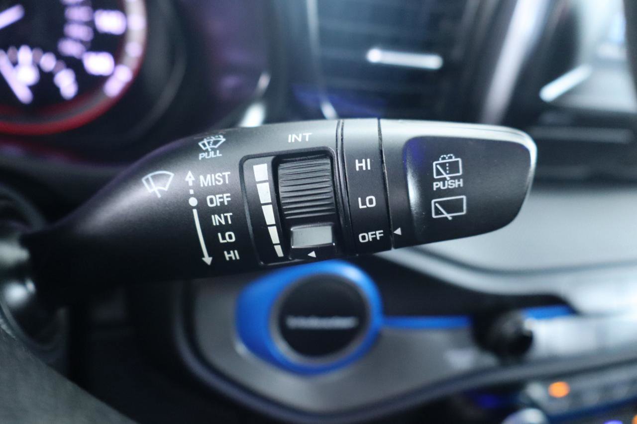 Used 2020 Hyundai Veloster 2.0 FWD image 25