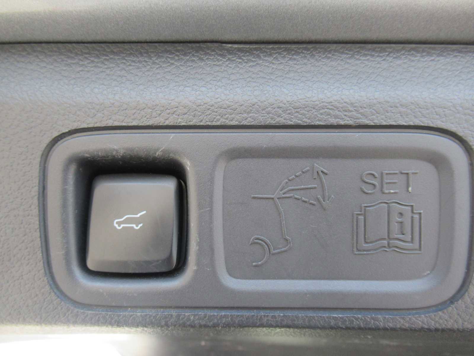 Used 2022 Ford Expedition Max XLT image 21