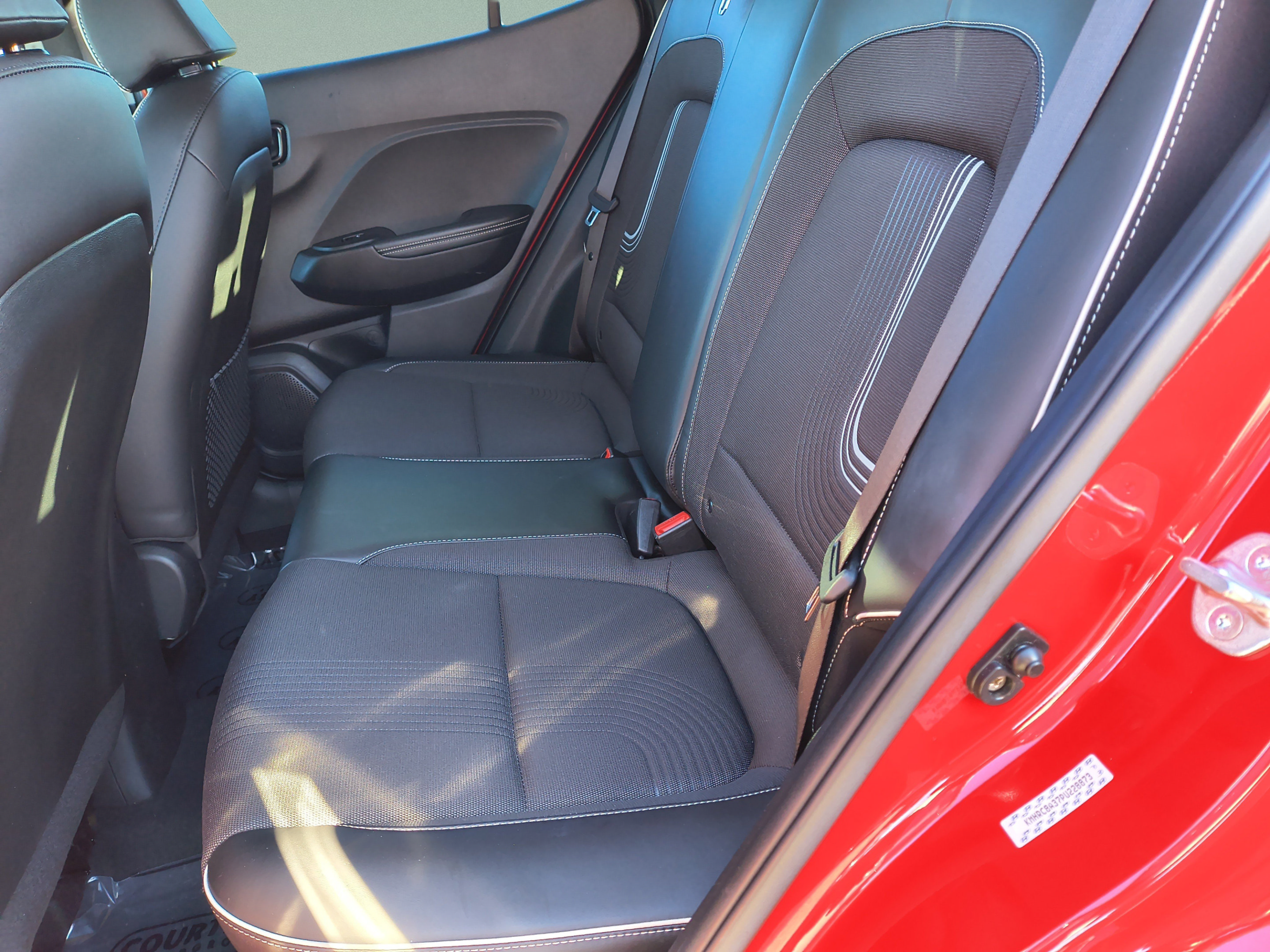 Certified 2023 Hyundai Venue Limited FWD image 15