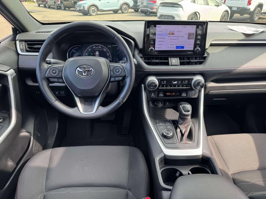 Used 2021 Toyota RAV4 SE w/ Weather & Moonroof Package AWD/4WD image 20