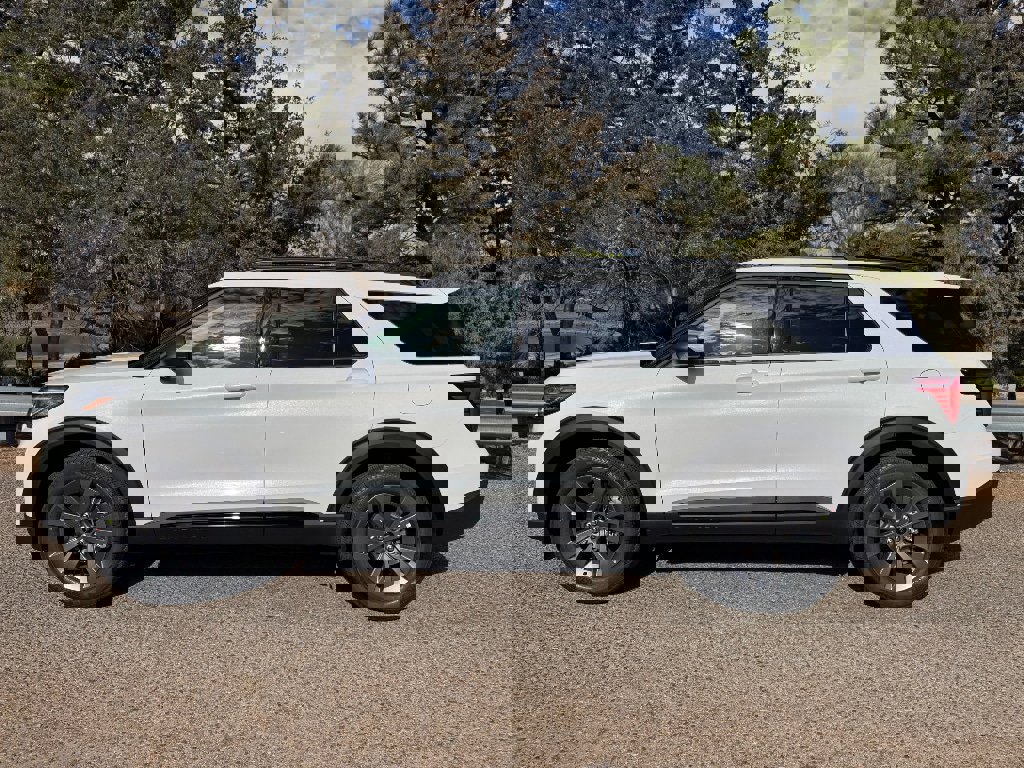 New 2026 Ford Explorer Active w/ Active Comfort Package image 16