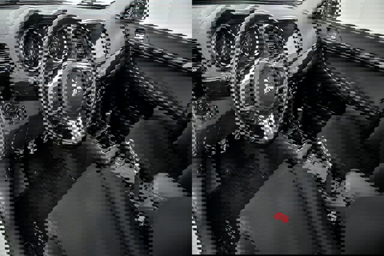 Used 2014 Mitsubishi Lancer Evolution GSR image 19