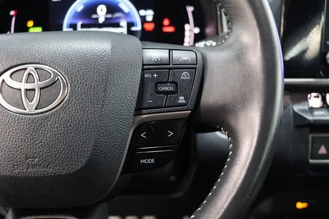 Used 2025 Toyota Camry SE FWD image 23