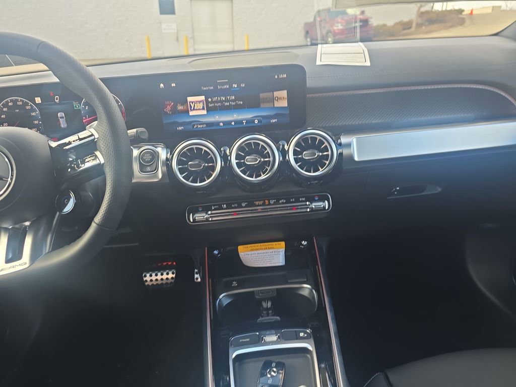 New 2026 Mercedes-Benz GLB 35 AMG 4MATIC image 17