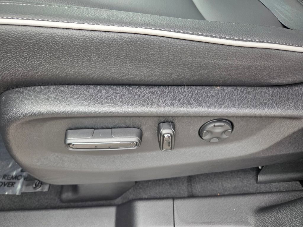 Used 2026 Honda Odyssey Touring image 5