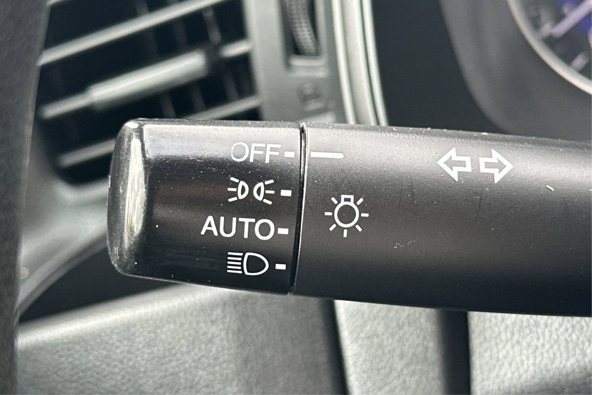 Used 2018 Honda Fit LX image 17