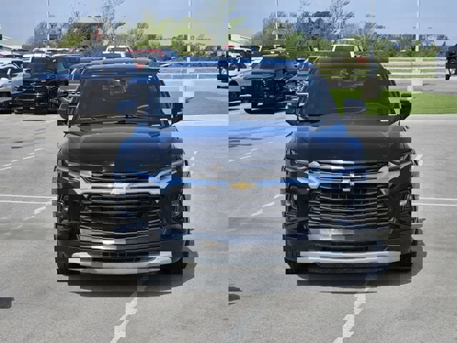 Used 2021 Chevrolet Blazer LT AWD/4WD image 2