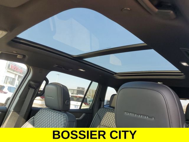 New 2026 GMC Acadia Denali w/ Super Cruise Package FWD image 13