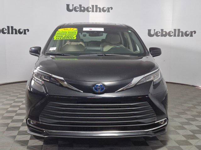 Certified 2023 Toyota Sienna XLE image 2