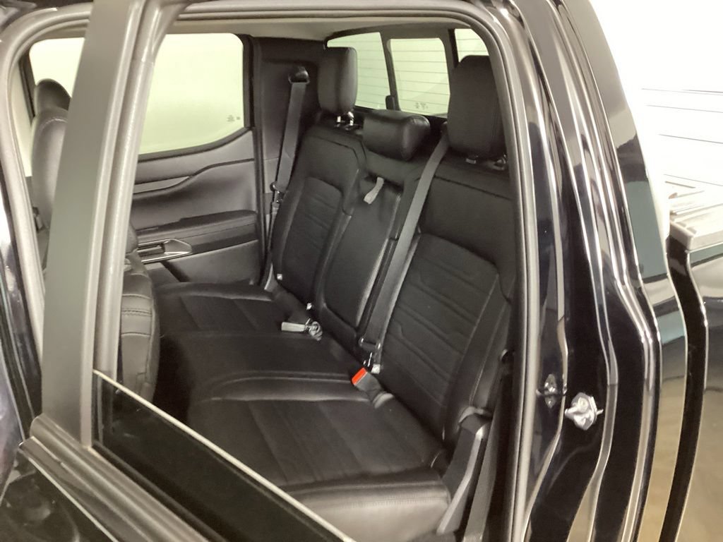 Used 2025 Ford Ranger Lariat w/ Black Appearance Package AWD/4WD image 27