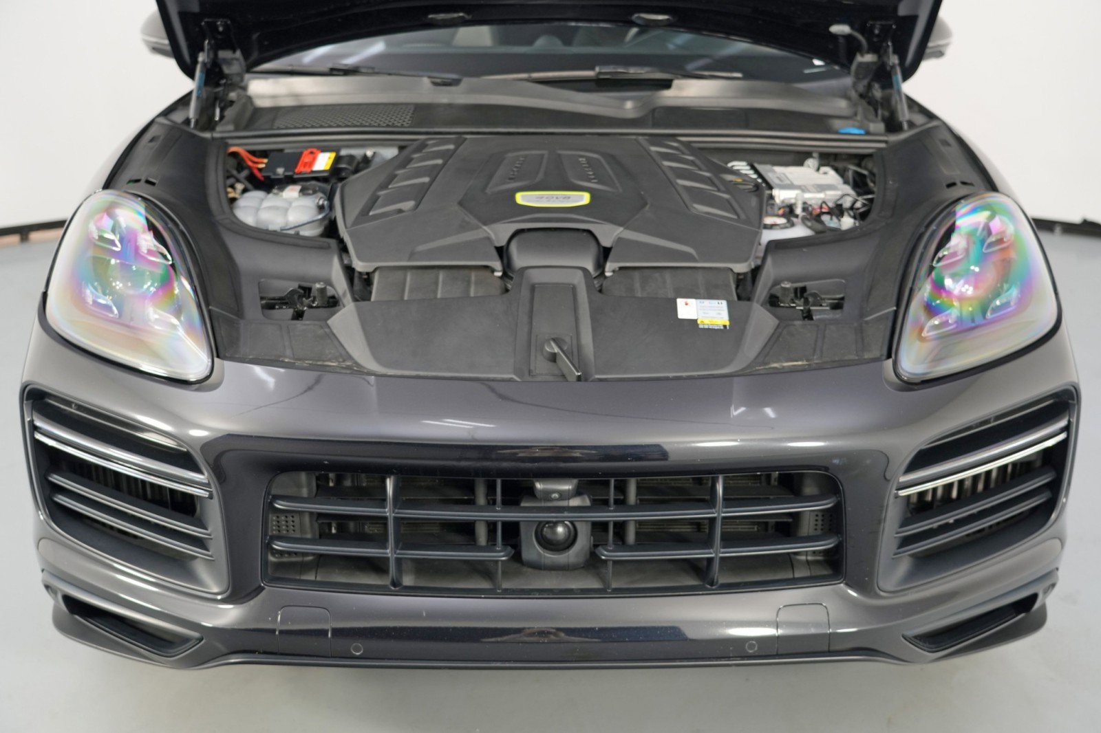 Used 2022 Porsche Cayenne Turbo S image 8