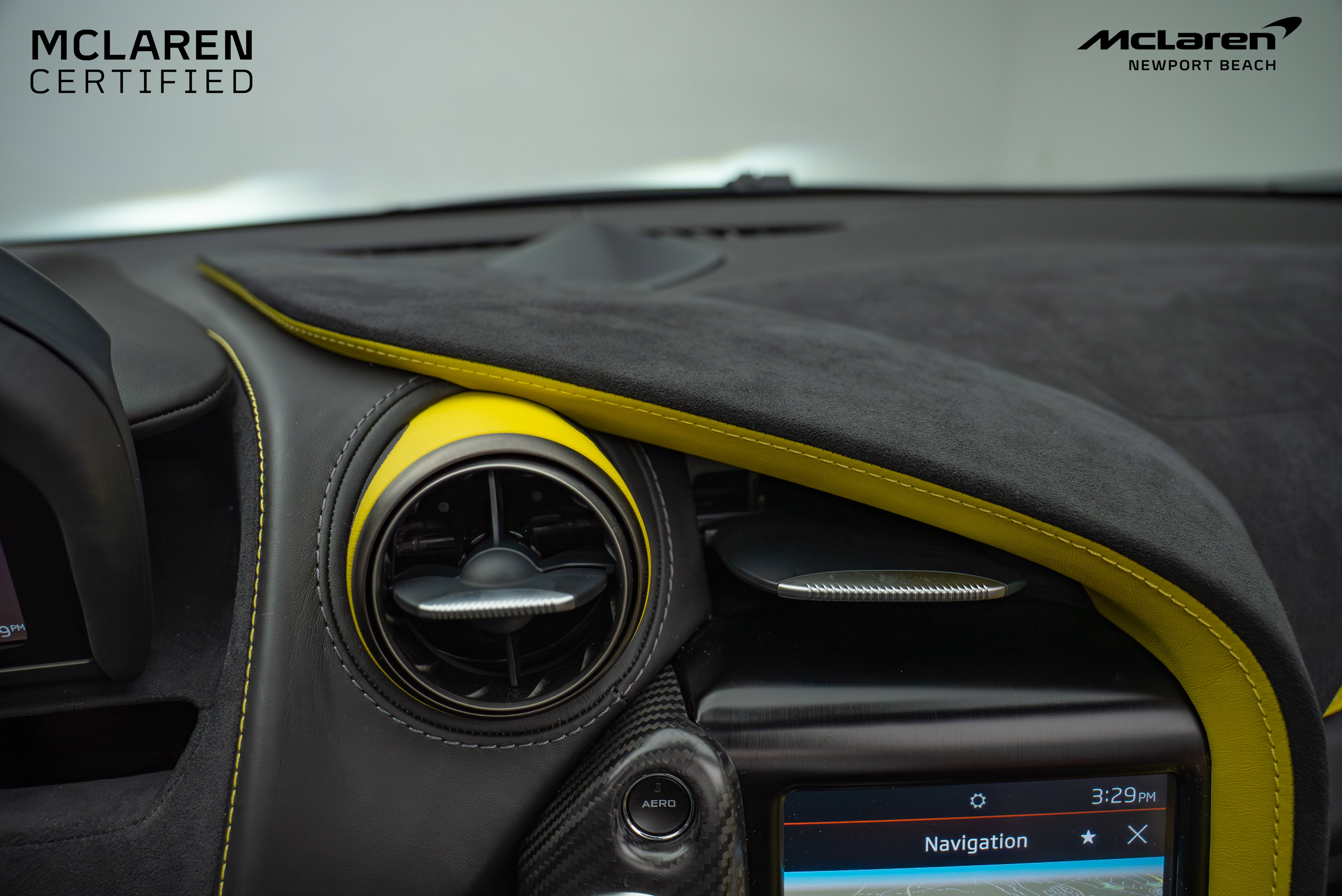 Used 2023 McLaren 720S Spider image 32